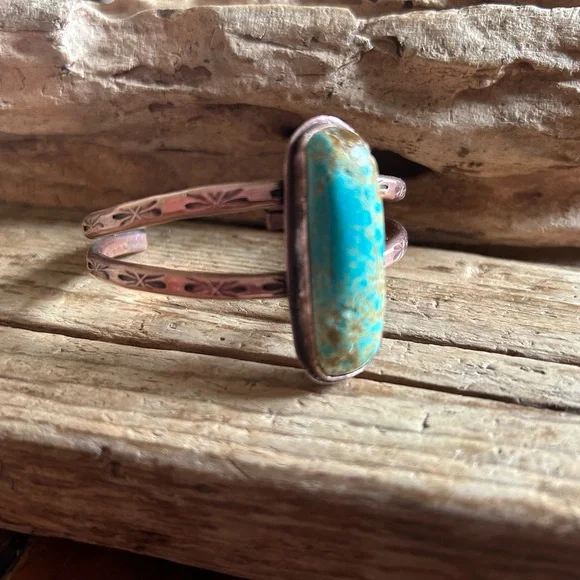 Turquoise and Copper Women's Cuff Bracelet - Picture 6 of 7